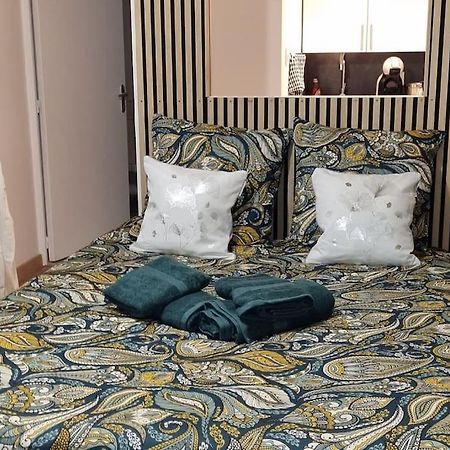 Cosy Bellamy Apartment อองกูแลม ภายนอก รูปภาพ