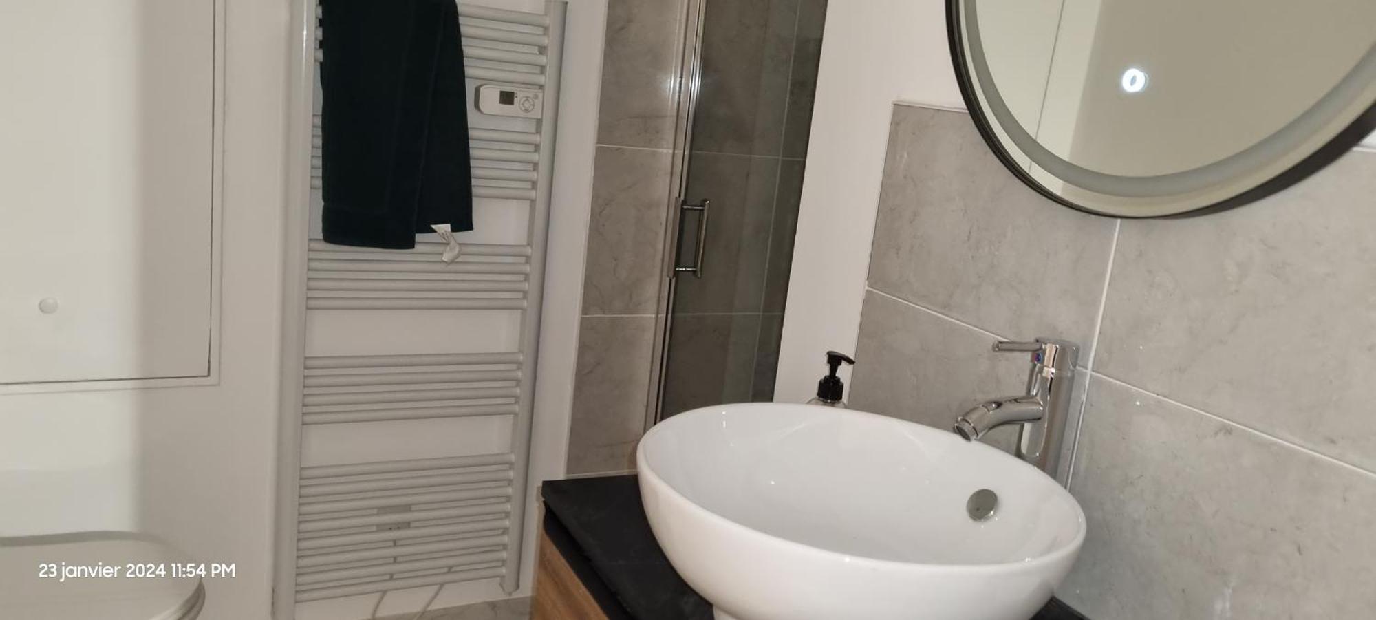 Cosy Bellamy Apartment อองกูแลม ภายนอก รูปภาพ