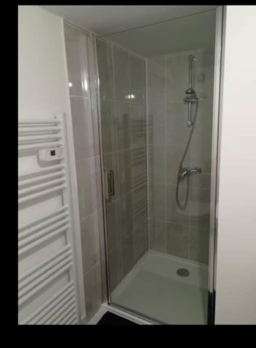 Cosy Bellamy Apartment อองกูแลม ภายนอก รูปภาพ
