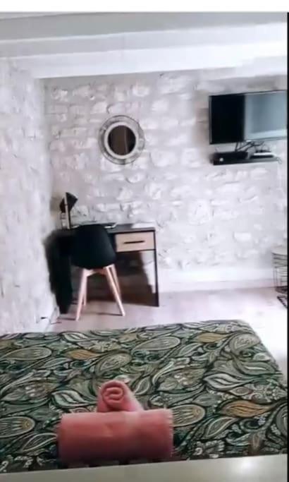 Cosy Bellamy Apartment อองกูแลม ภายนอก รูปภาพ