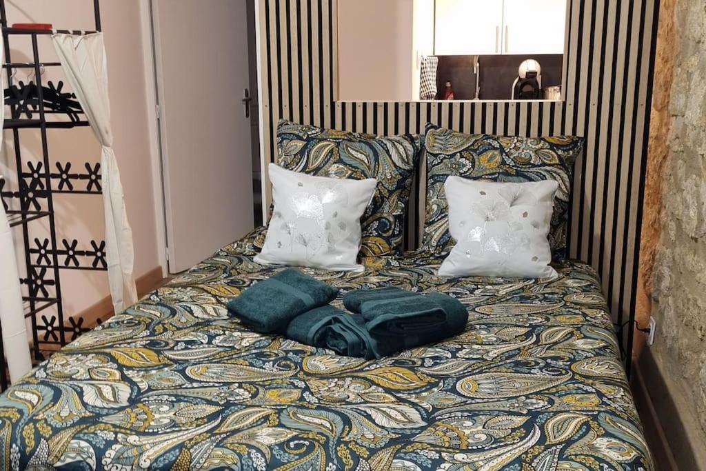 Cosy Bellamy Apartment อองกูแลม ภายนอก รูปภาพ